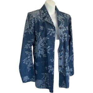 DENIM & CO denim jacket, bleach stencil white  flowers, buttons, pockets M